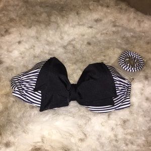 **NWOT**.VS Bathing Suit Top - Navy/White